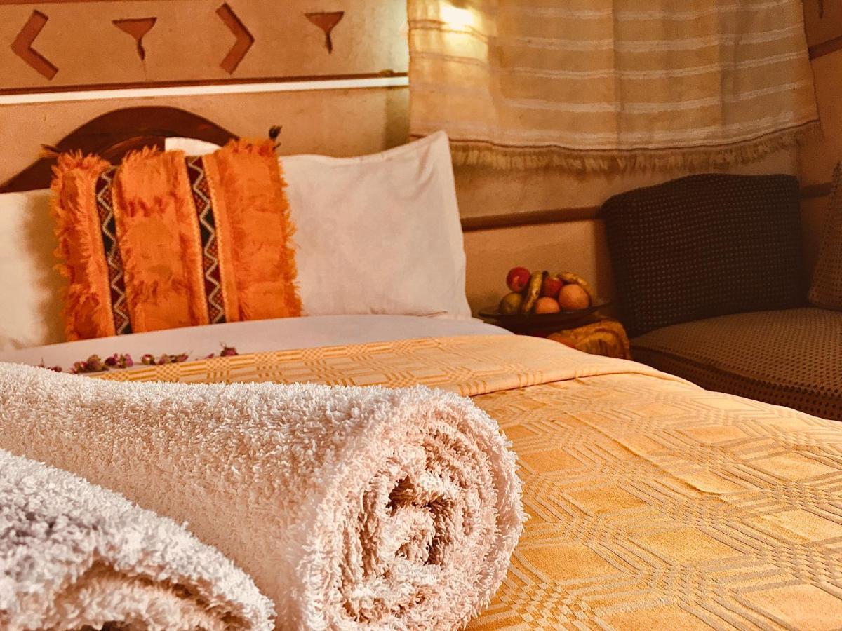 Hotel Panoramique De La Vallee Aït Idaïr エクステリア 写真